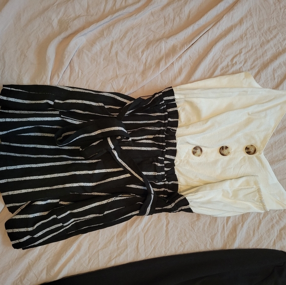 Black and white stripe romper - Picture 1 of 1